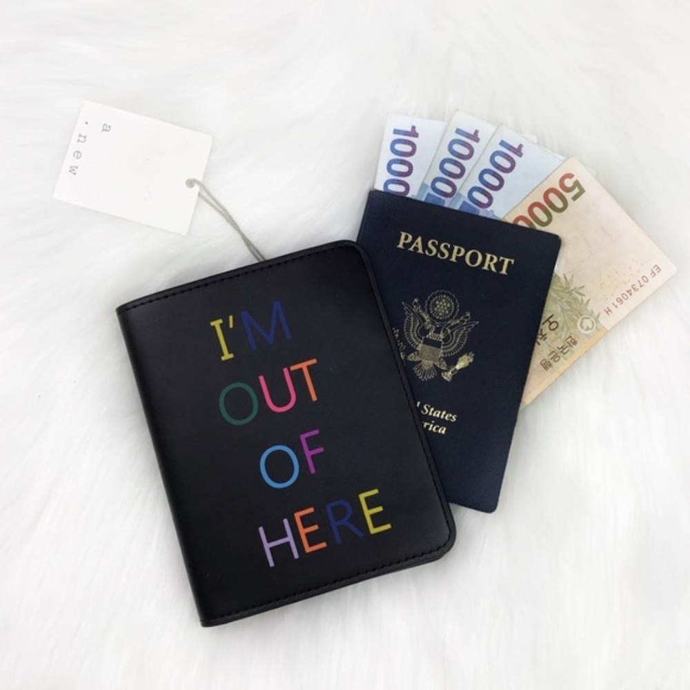 NWT Passport Holder "I'm Out of Here"